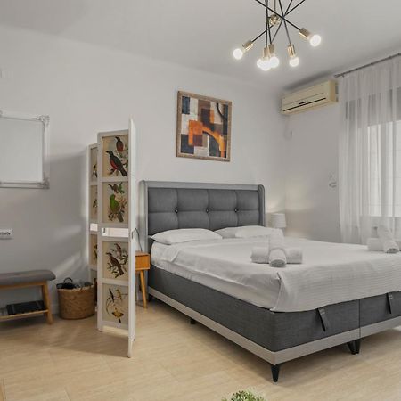 Upscale Studio, Walking Distance From The Old Town Bucarest Extérieur photo