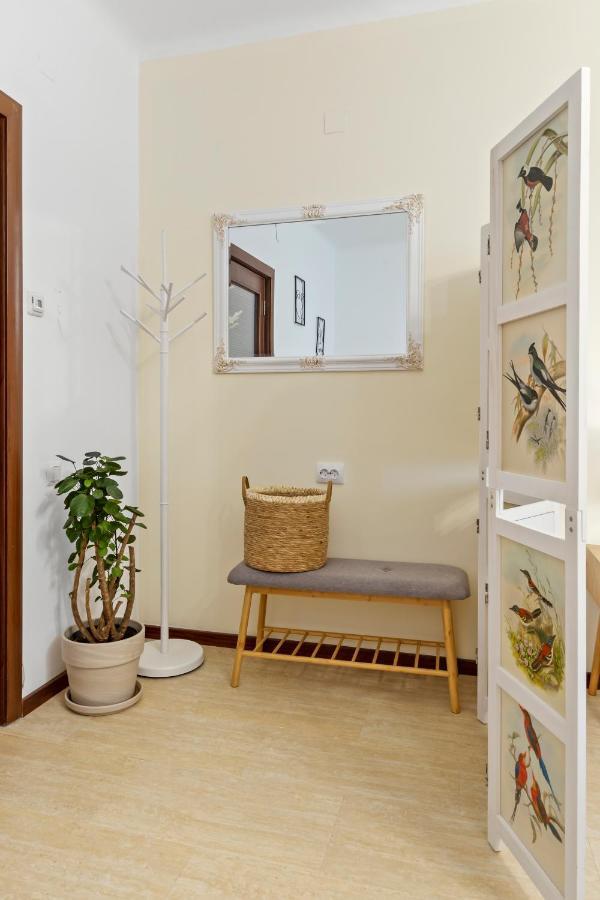 Upscale Studio, Walking Distance From The Old Town Bucarest Extérieur photo